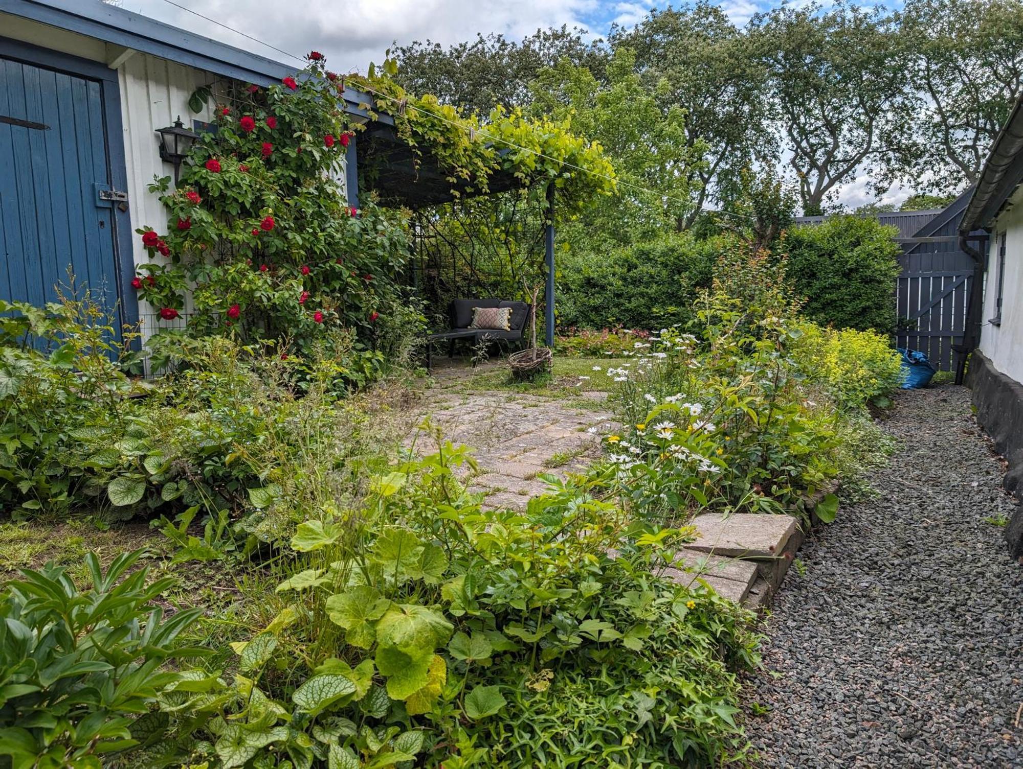Millans Dockhus Villa Onslunda Exterior foto